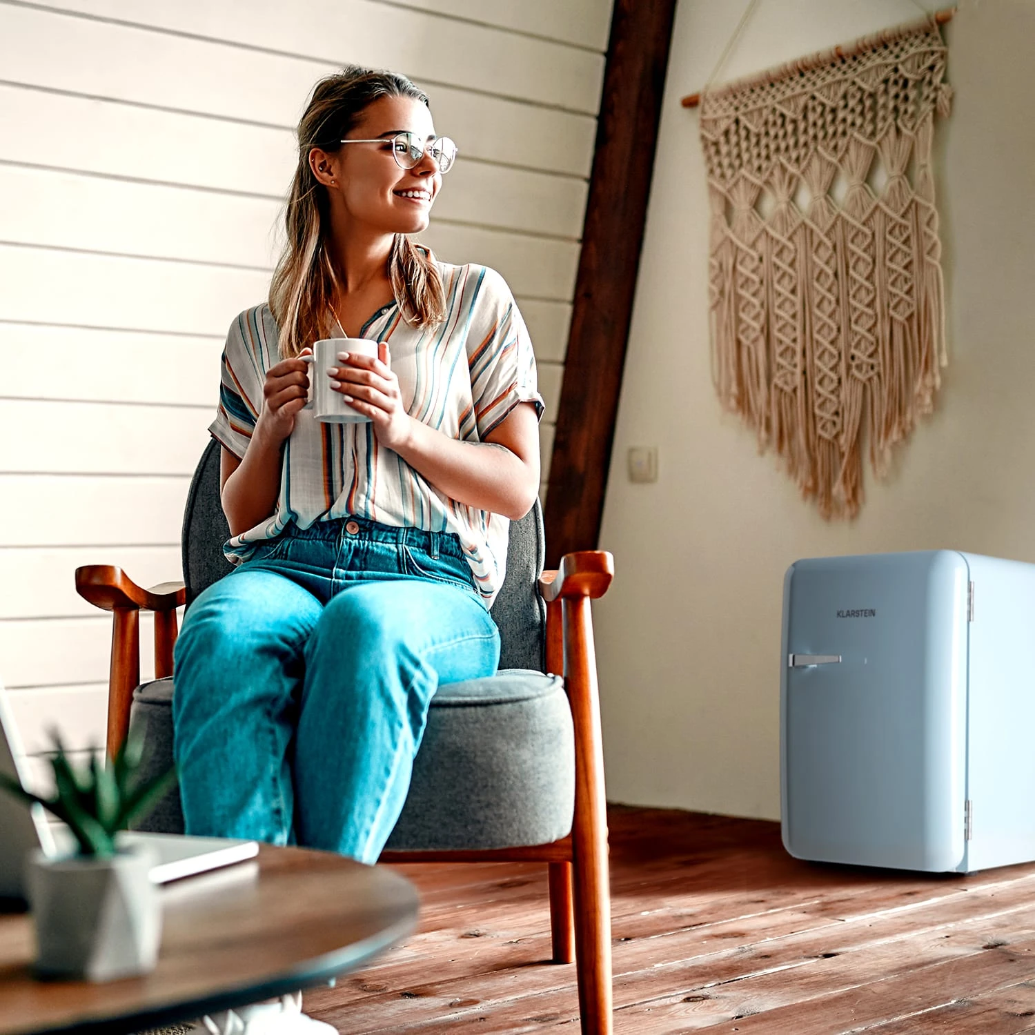 Audrey Retro-Kühlschrank 70 Liter 3 Regale 2 Türfächer Innenbeleuchtung 4 Audrey Retro-Kühlschrank 70 Liter 3 Regale 2 Türfächer Innenbeleuchtung – Bild 2